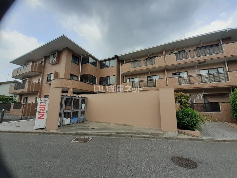 日進成田マンションの外観画像