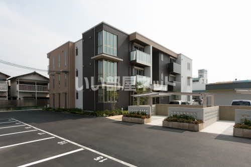 シャーメゾン四条大路の外観画像