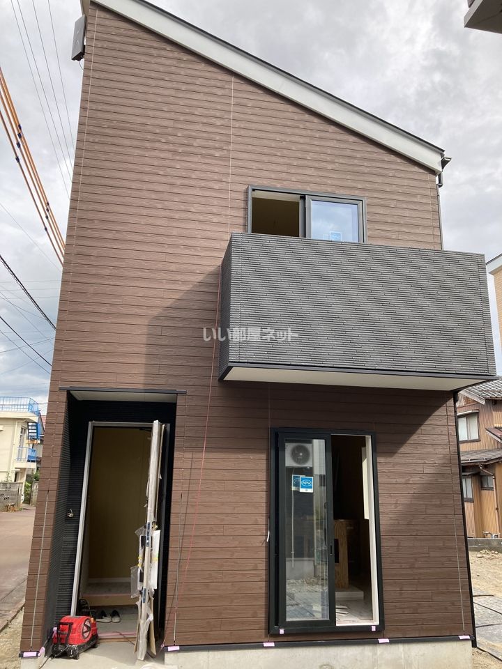 愛宕2丁目貸家A棟の外観画像
