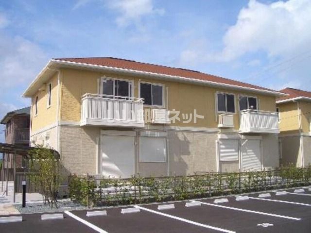 リビングタウンいせ Dの外観画像