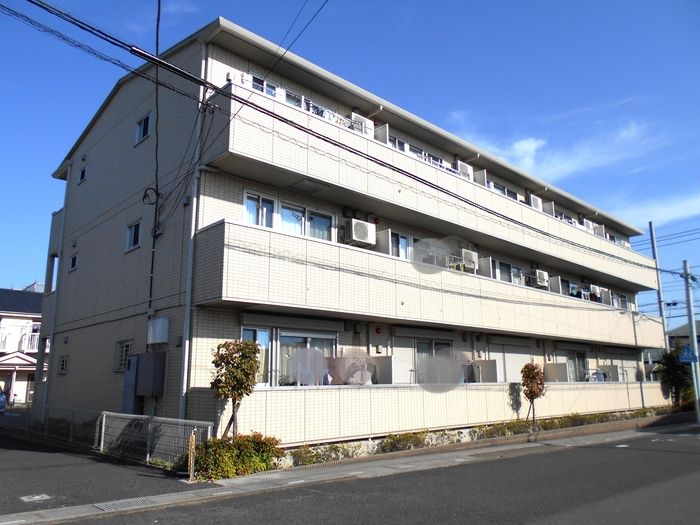ウエストエーデルの外観画像