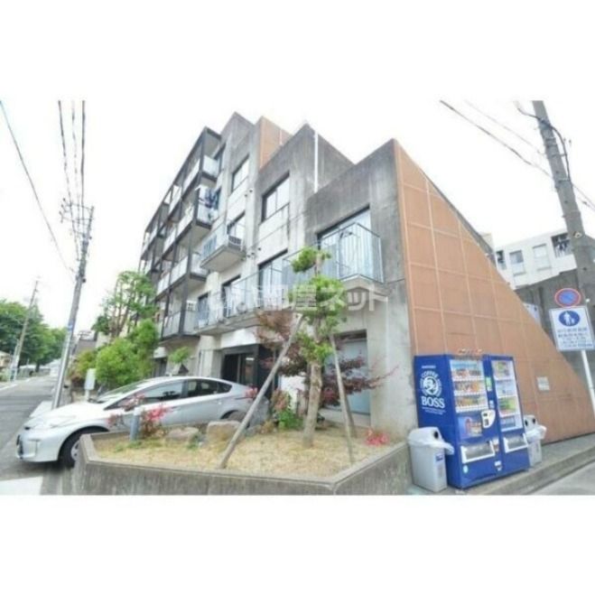 ノーサレンダーの外観画像