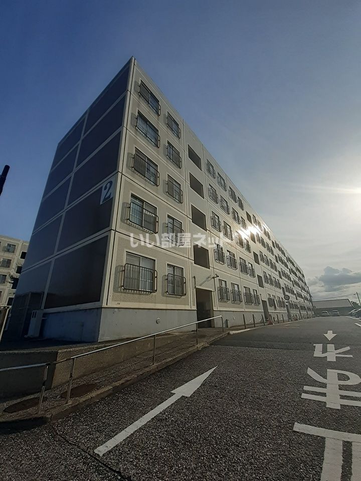 ファミール青葉台2号棟の外観画像
