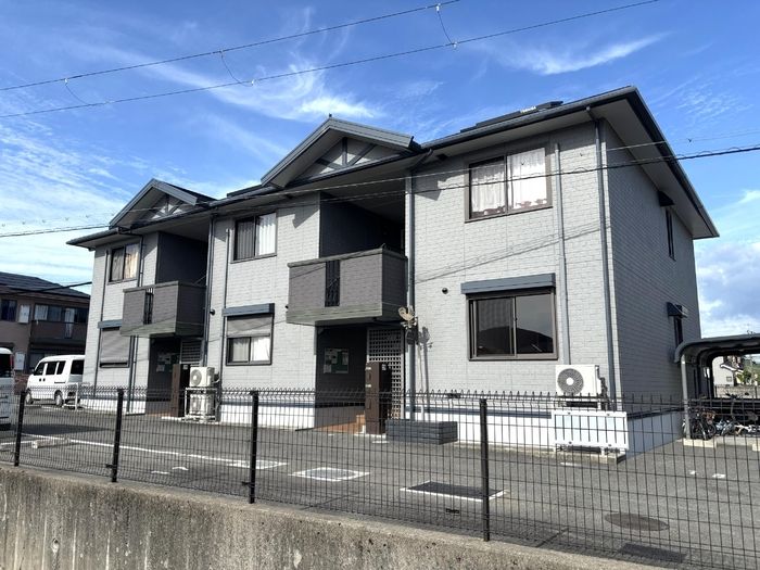 Cozy Court A棟の外観画像