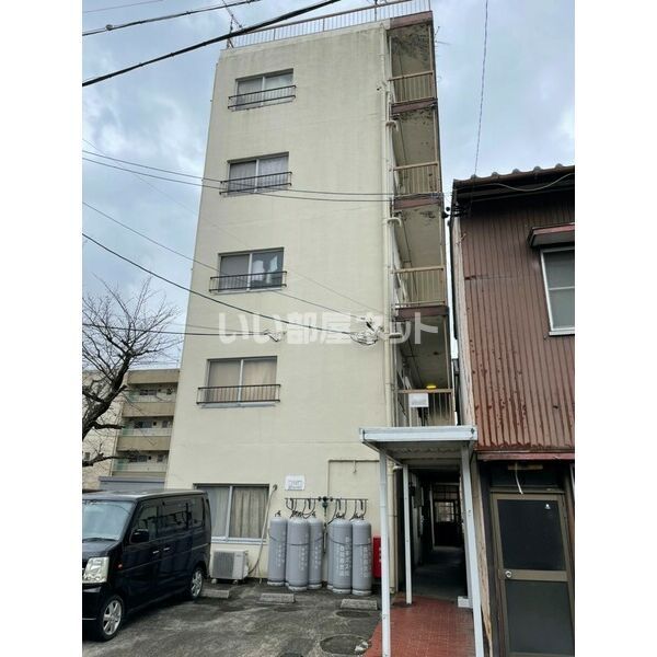 エステート早田の外観画像