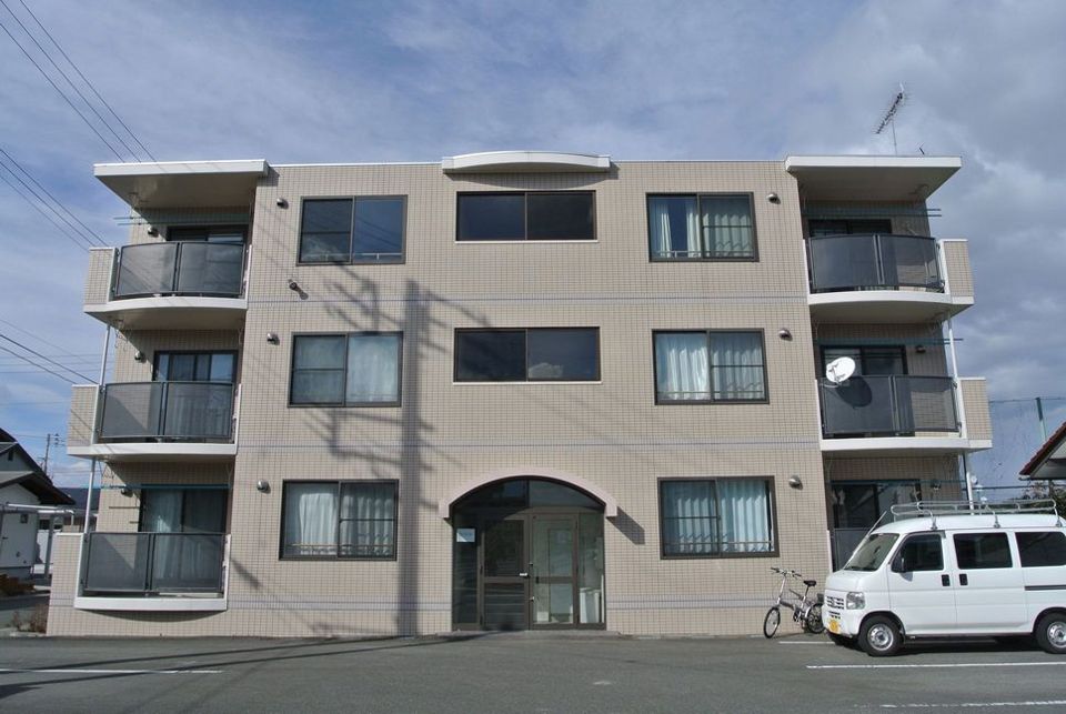 マンションドム夜の森の外観画像