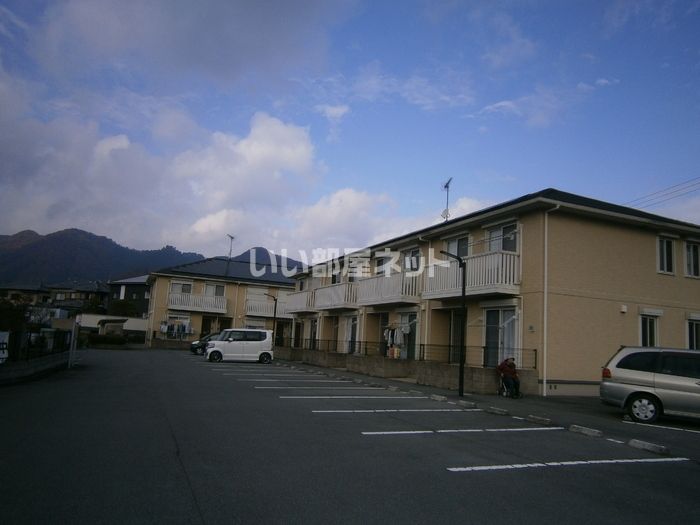 ハイツ ラポルテ B棟の外観画像