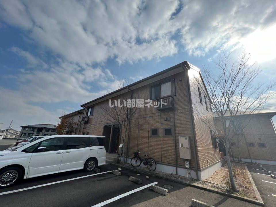 リビングタウン赤松 A棟の外観画像