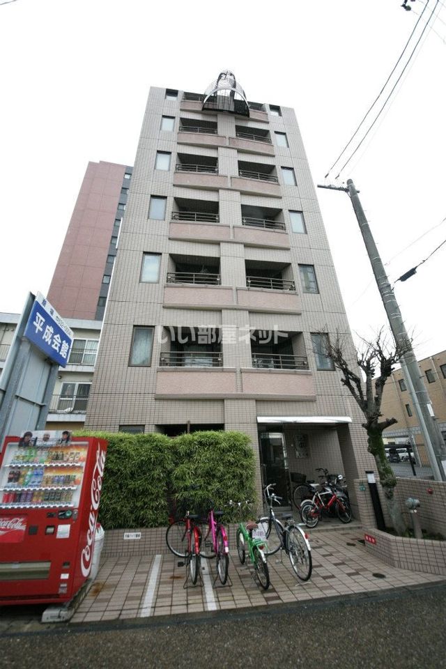 ロイヤルコート九大前の外観画像