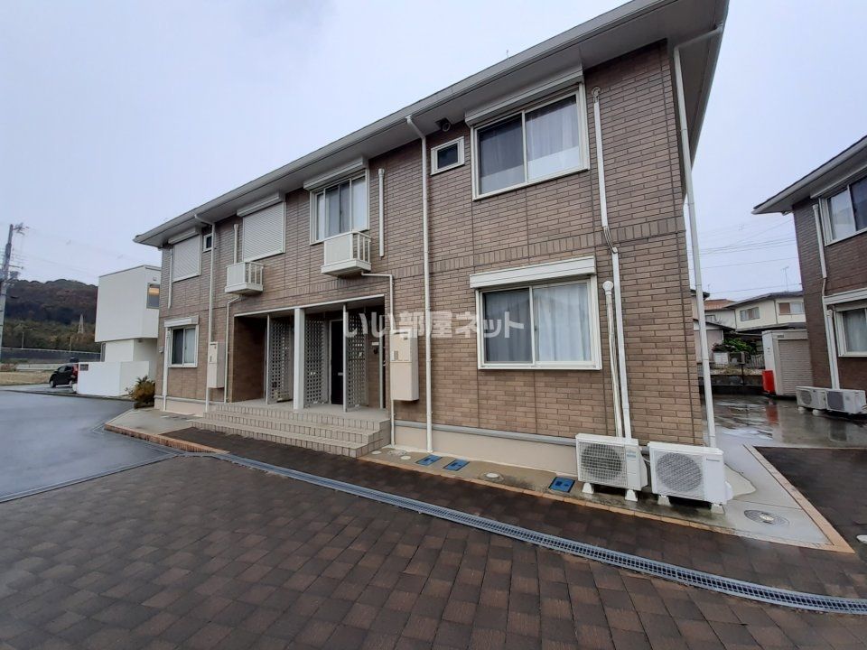 グランドゥール御津 A棟の外観画像