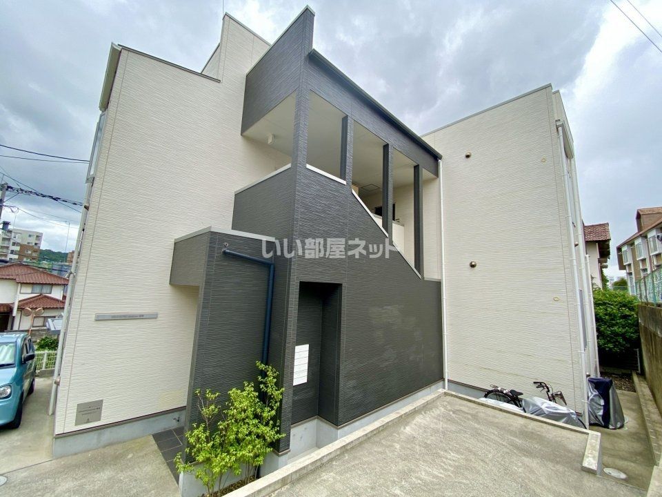 GRANDTIC stazione香椎の外観画像