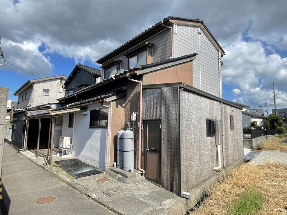 富山市堀川小泉町643戸建の外観画像