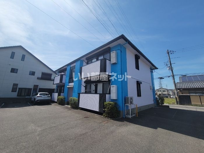 リリックス ブルー A棟の外観画像