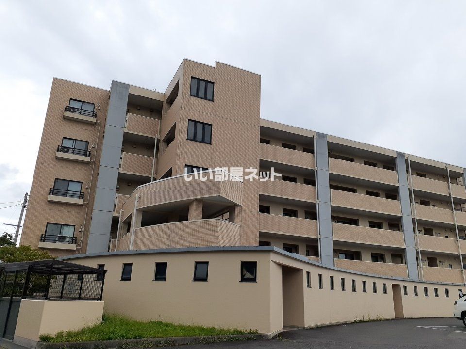 ウイングコートの外観画像