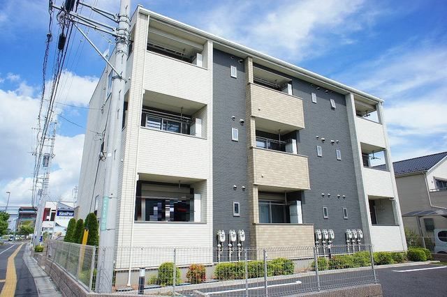 トロワ・ブランシェの外観画像