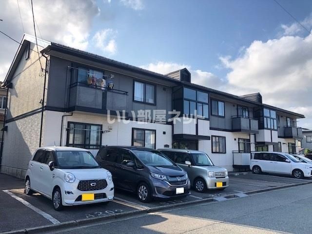 ロイヤルガーデン泉IIB棟の外観画像