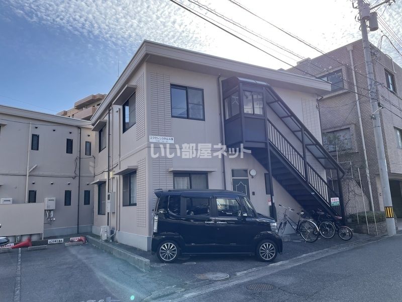 エクセレンス中山A棟の外観画像
