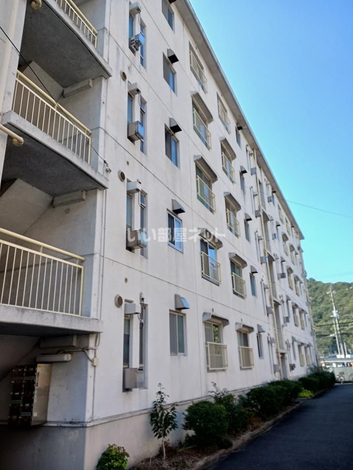 西夢前台ハイツの外観画像