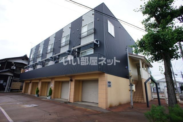 ロイヤルエスポワールの外観画像