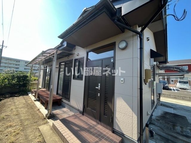 新田二丁目貸家の外観画像