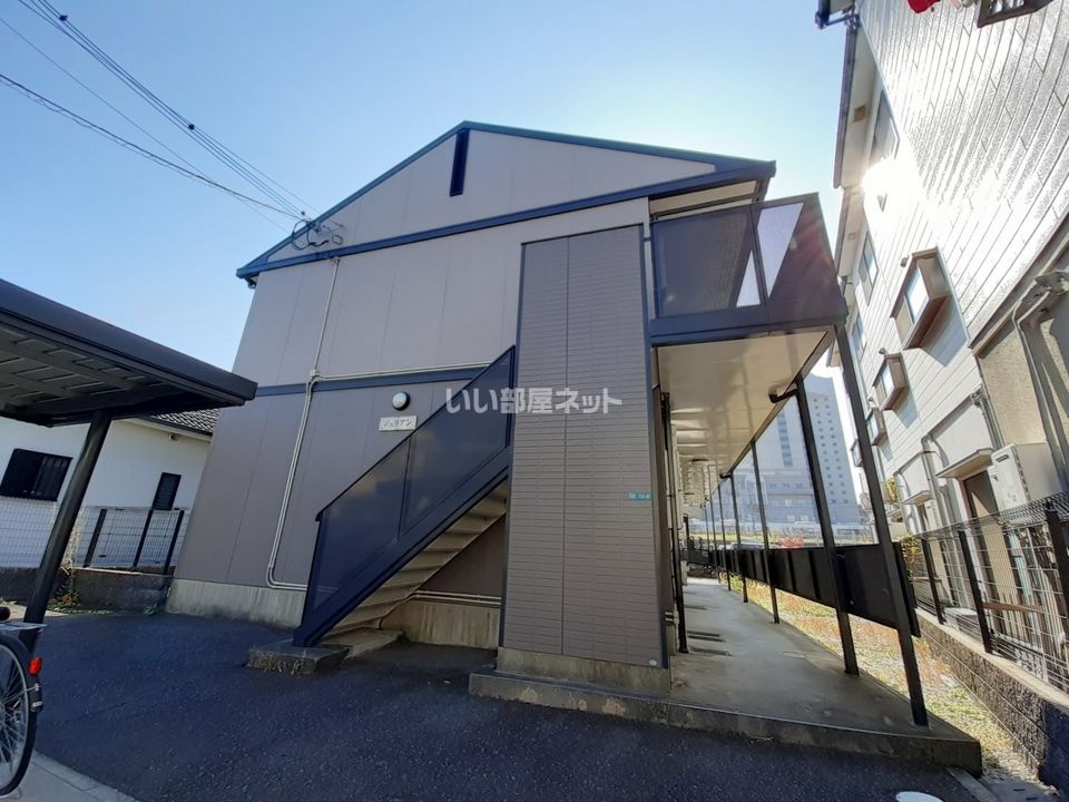 ジュリアンの外観画像