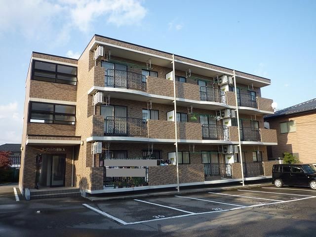 ガーデンハイツ多賀Aの外観画像