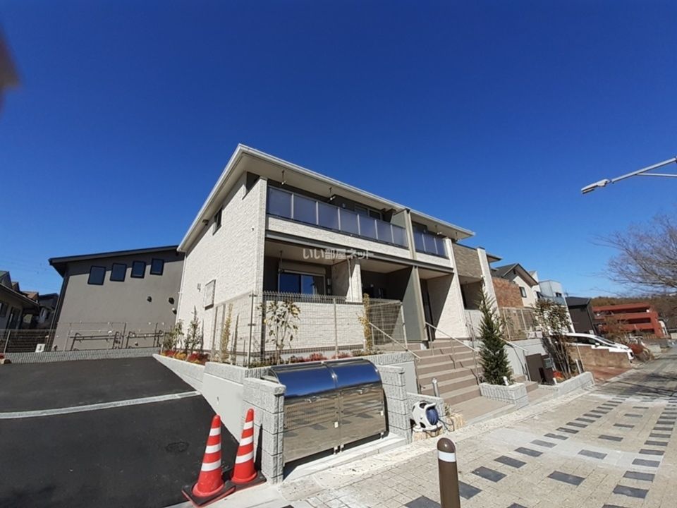 クール・ド・リリーの外観画像