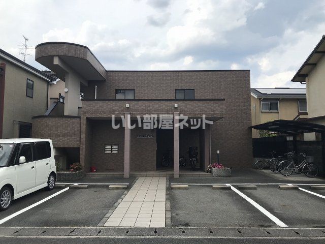 シャン・ド・フルールの外観画像