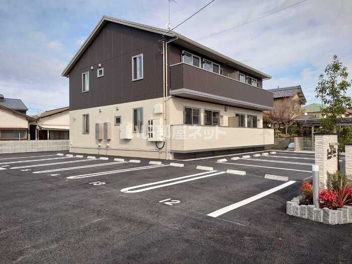 グランソレイユ B棟の外観画像