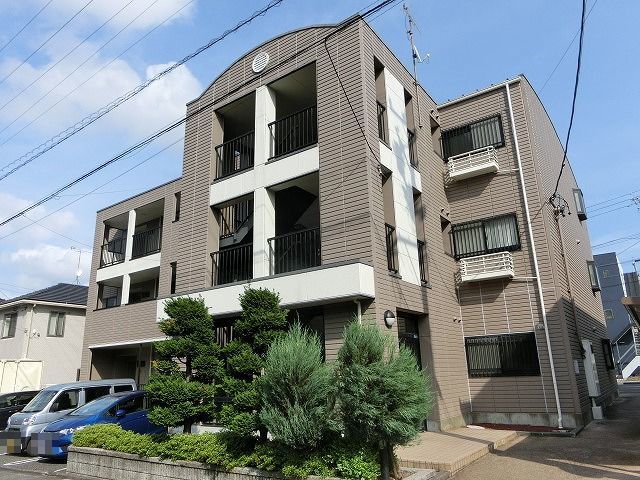 ラフィーネ美術館前の外観画像