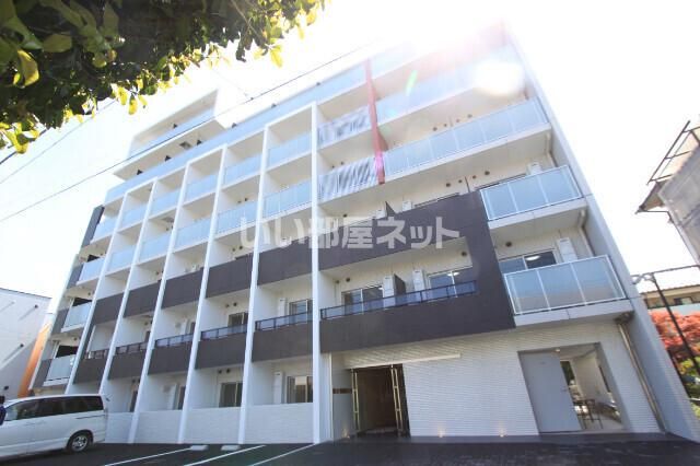 レアライズ立川の外観画像
