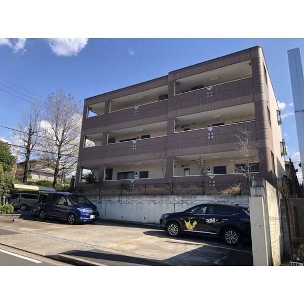 プランドール中平(ダイソー好きの担当者が室内に小物を置いてみました!!)の外観画像