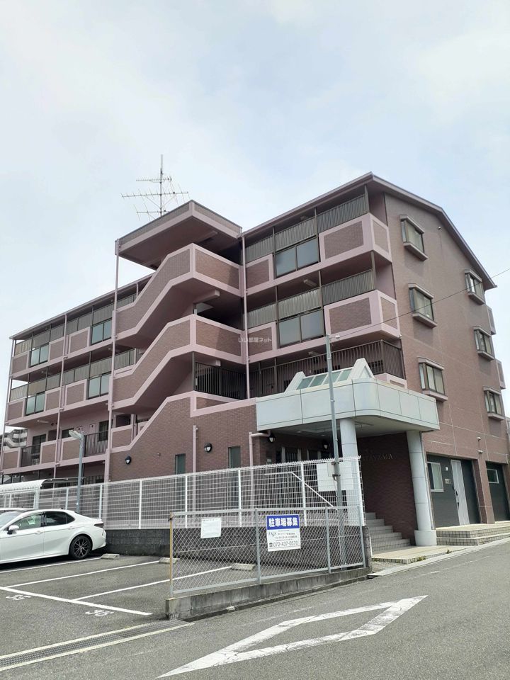コンプリチェ KATAYAMAの外観画像