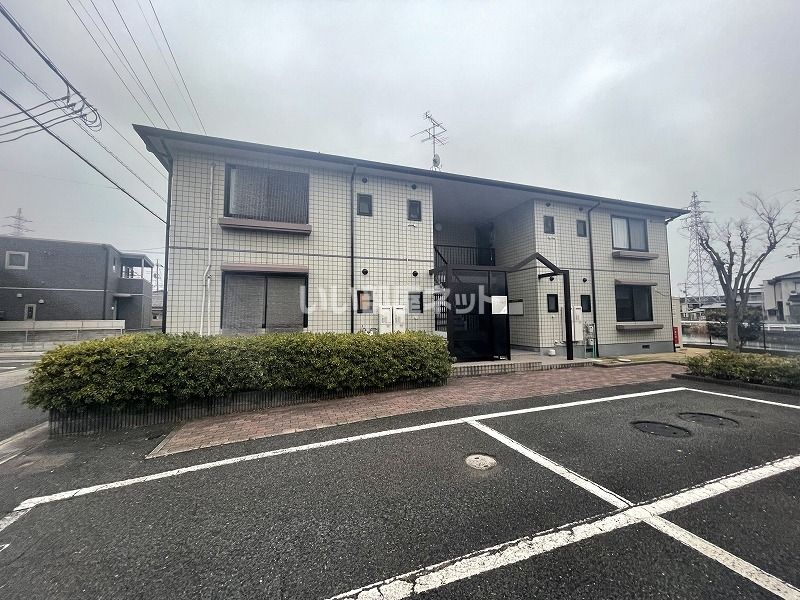 クレストパレス B棟の外観画像