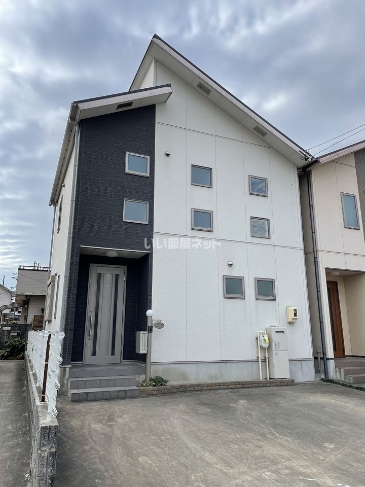 中村戸建貸家の外観画像