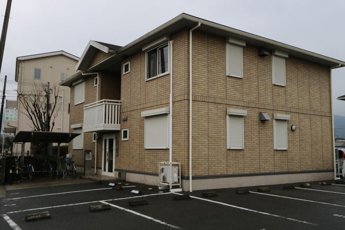 ロイヤル倉治 A棟の外観画像