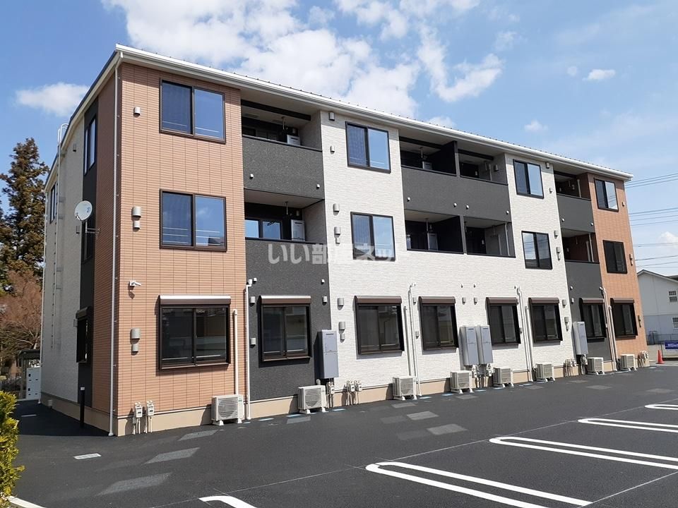 アドヴァンスの外観画像