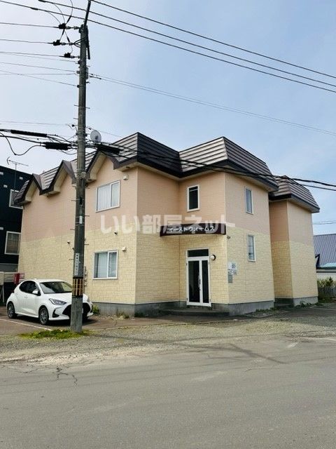 イーストウォームスの外観画像