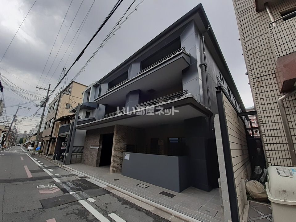 グランレブリー二条城東の外観画像