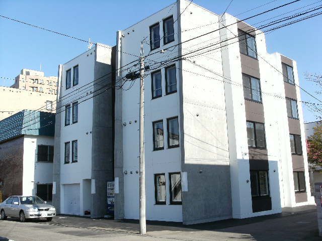 TiLA学園前の外観画像