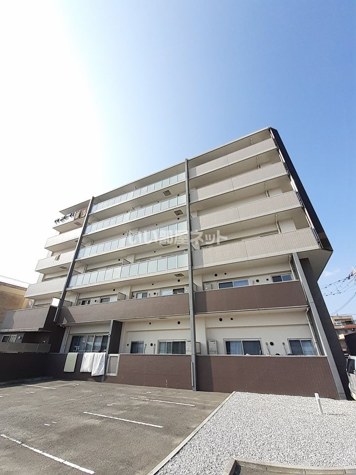 グラティの外観画像