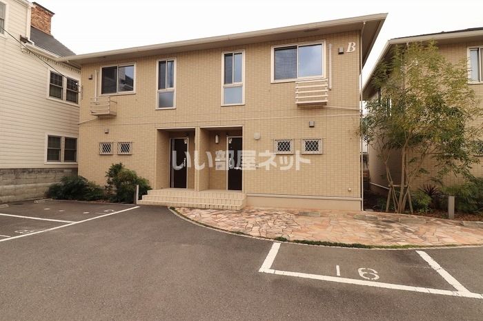 ウィズ 山城 B棟の外観画像