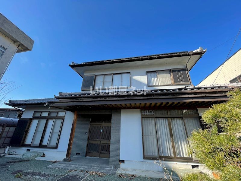 坂井町3丁目貸家の外観画像