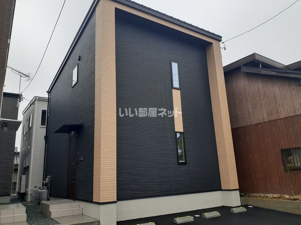オランジュベール川尻Bの外観画像