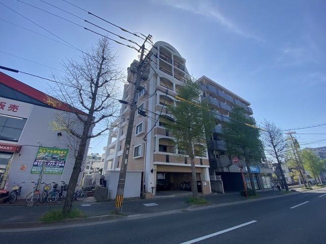 ロイヤルヒルズ大橋参番館の外観画像