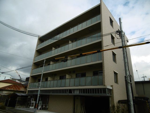 STRAWBERRY FIELDS NARUWOの外観画像