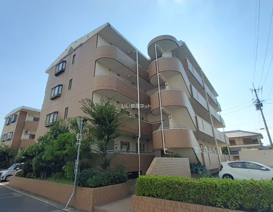 ガーデンハイツ三名 弐番館の外観画像