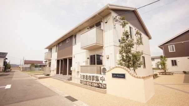 Y's Storiam(ワイズストーリア) Aの外観画像