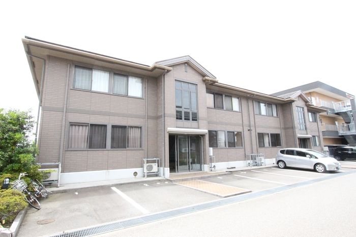 リビングタウン金沢壱番館 Aの外観画像