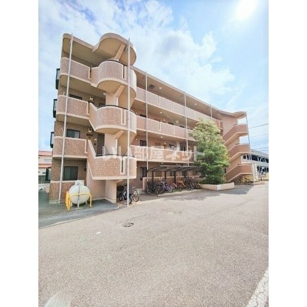 グランマーヴェラスの外観画像